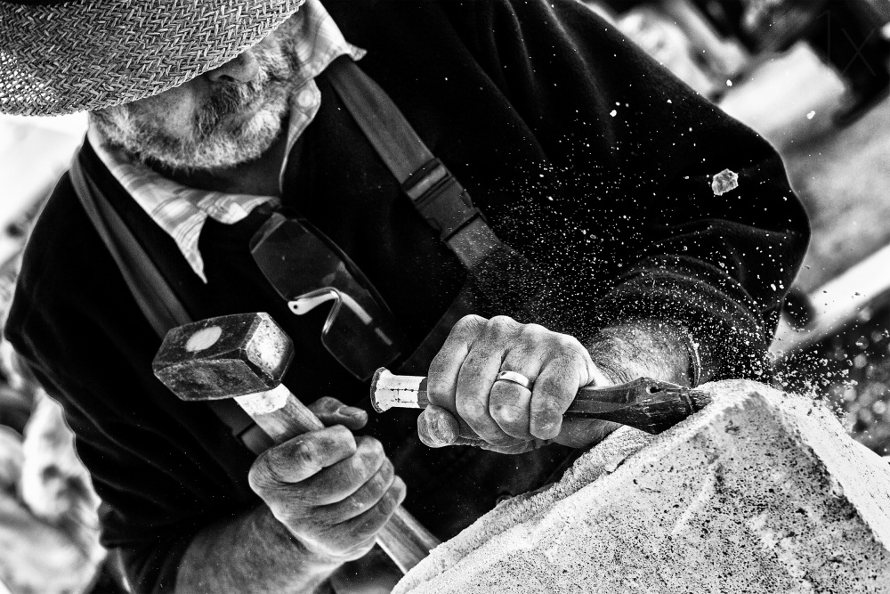 Le Tailleur de pierre "cut stone" von Manu Allicot