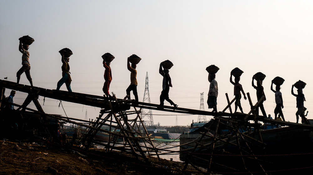 Port II von Marcel Rebro