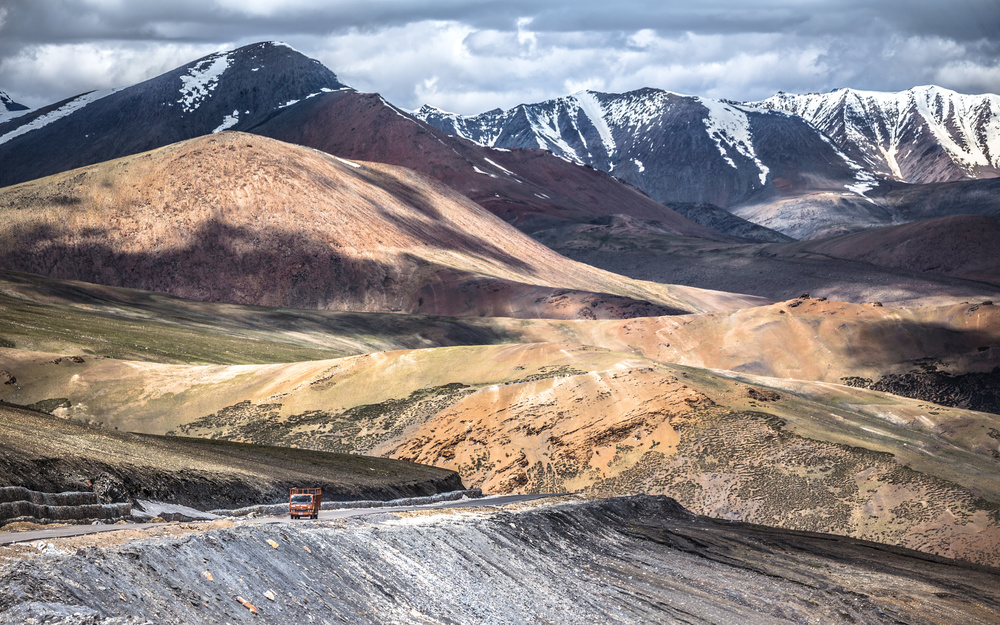 The red truck von Marco Tagliarino