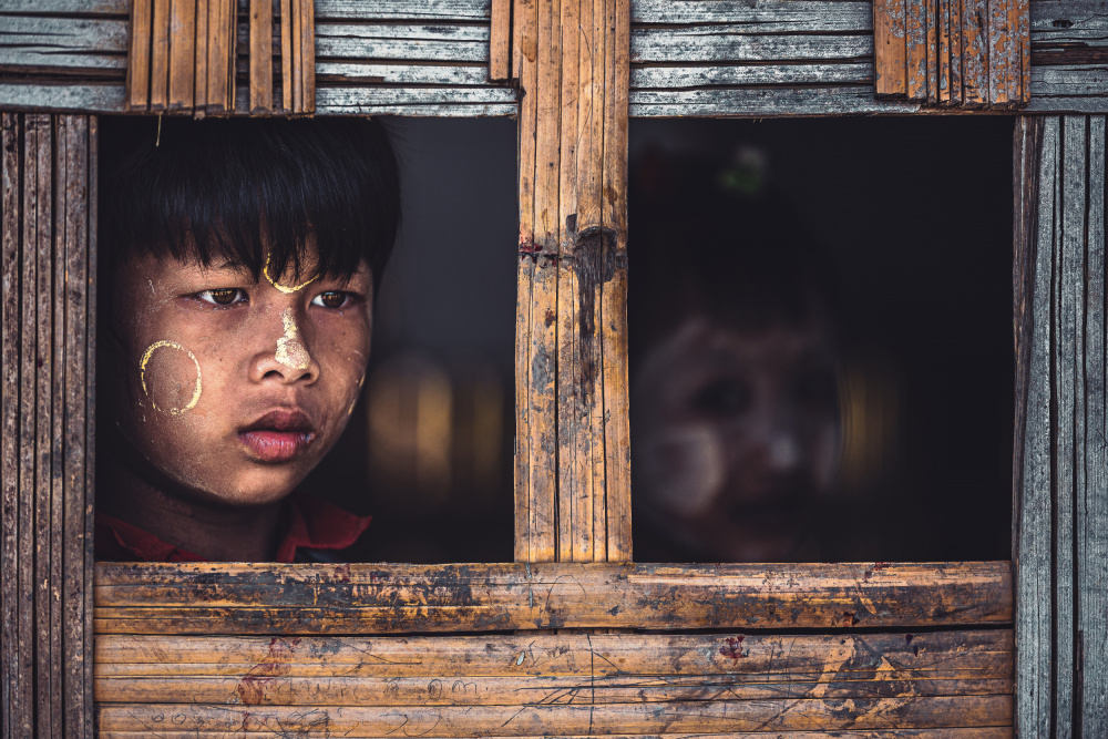 Look through the window von Marco Tagliarino