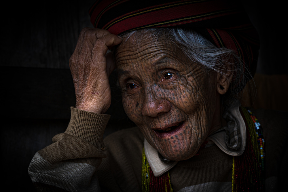 Chin woman von Marco Tagliarino