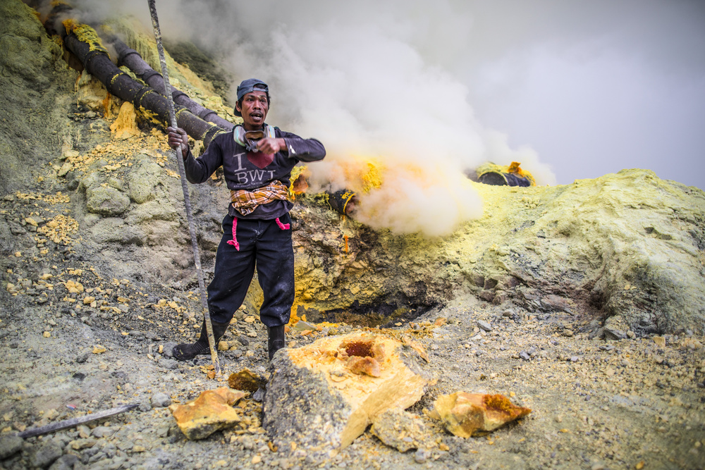 Lost souls in sulfur fog von Marco Tagliarino