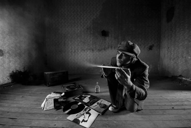 dust to dust von Mario Grobenski