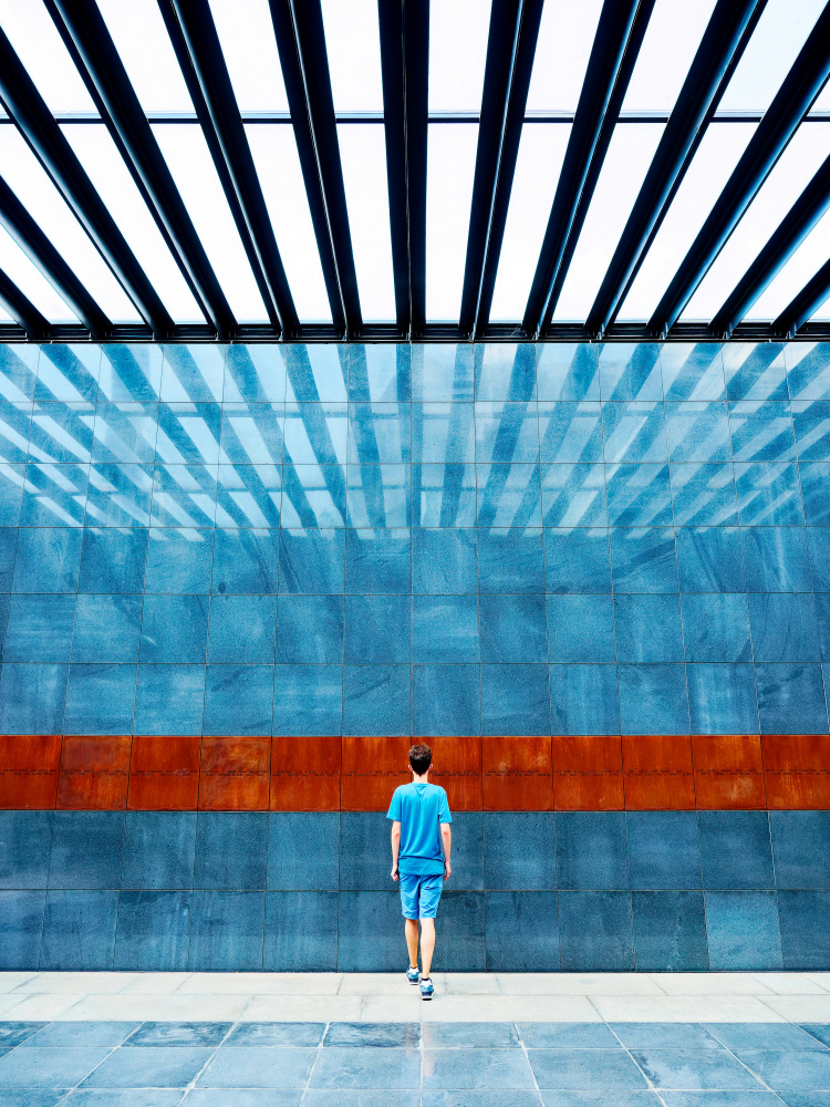 read between the lines von Marius Surleac