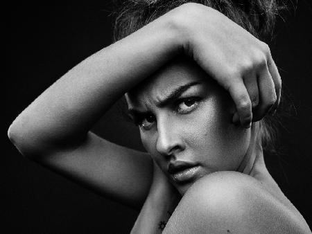 SENSUAL BEAUTY [Romana U]