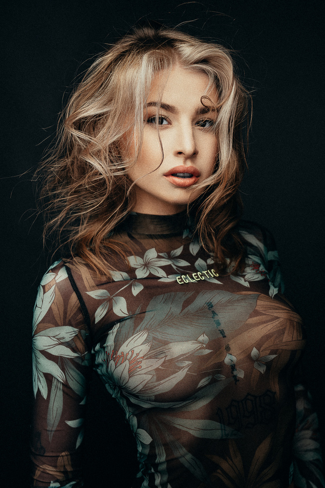 SENSUSAL BEAUTY [Sara P] von Martin Krystynek MQEP