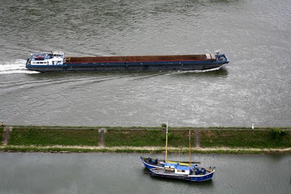 Rheinschiffe von Martina Berg