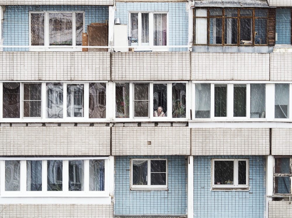 April 2020 - Through the glass von Maxim Makunin