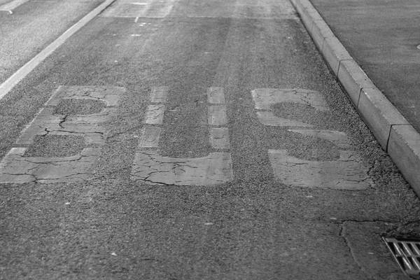 bus stop von Maximilian Marolt
