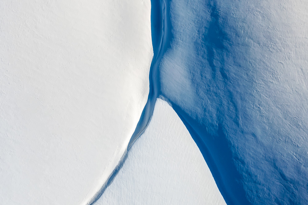 White and Blue von Mei Xu