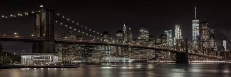 Manhattan Skyline & Brooklyn Bridge - Idyllische Nachtansicht | Panorama 
