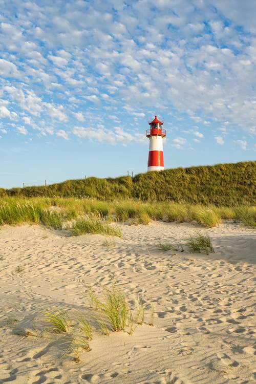 Abends beim Leuchtturm List-Ost auf Sylt von Michael Valjak