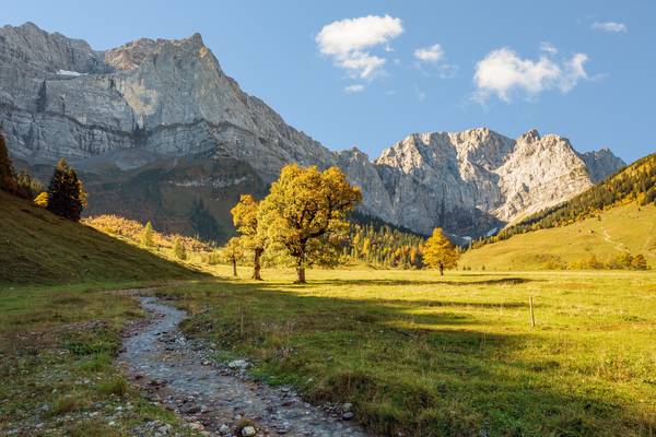 Alpenidyll am Großen Ahornboden in Österreich von Michael Valjak