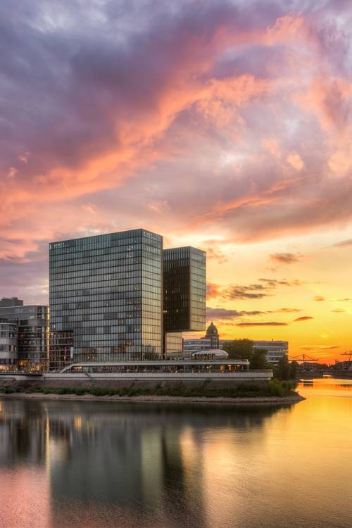 Hyatt Hotel Düsseldorf Medienhafen von Michael Valjak