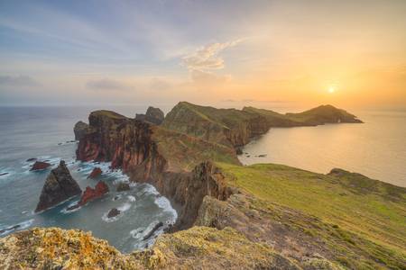 Ponta de São Lourenço auf Madeira bei Sonnenaufgang