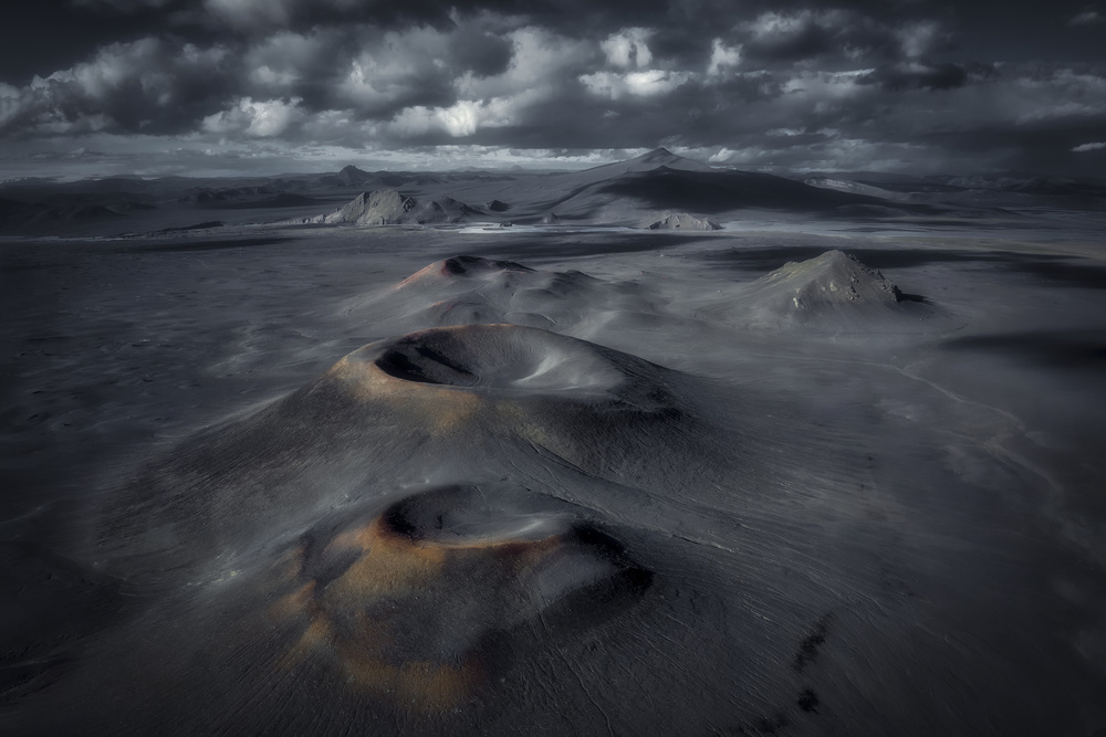Fleet of Volcanoes von Michael Zheng