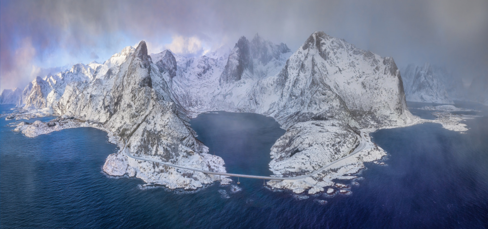 Lofoten: Amidst A Snow Storm von Michael Zheng