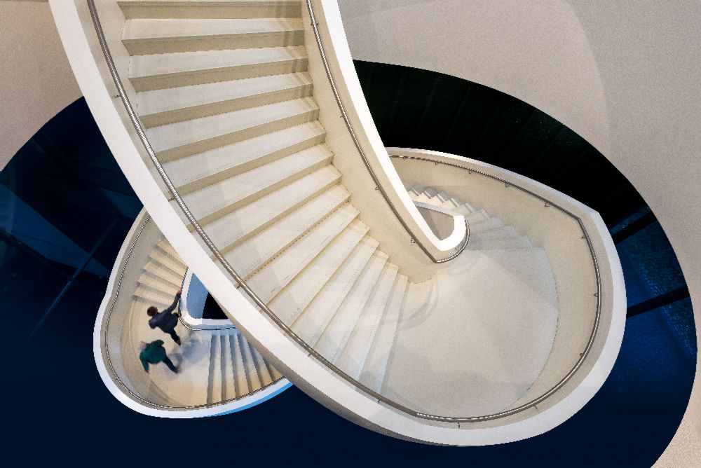 Die lange und kurvige Straße von Michiel Hageman