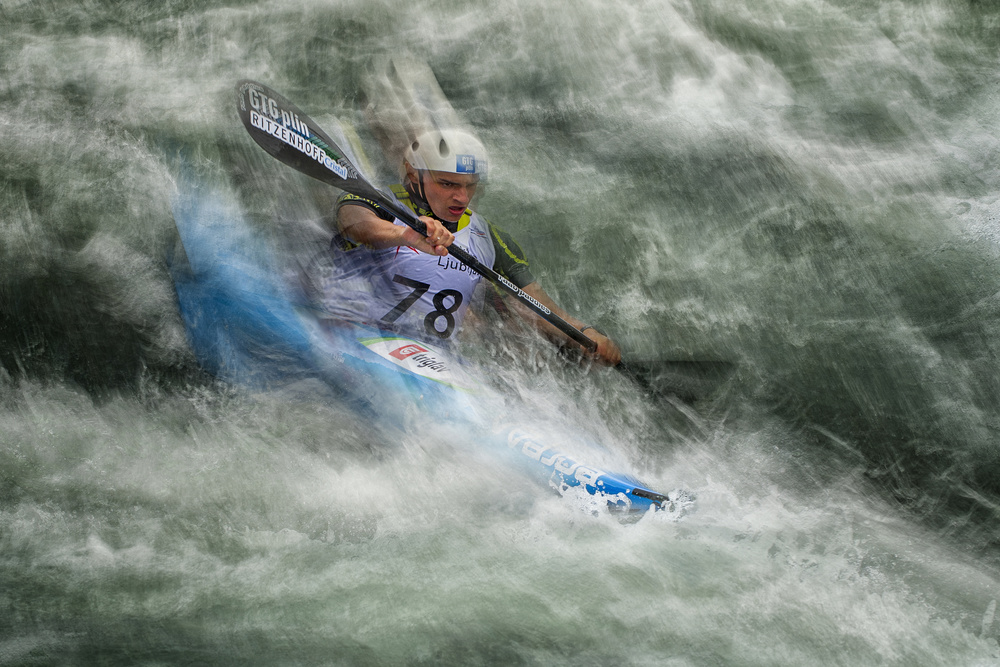 in water rapids von Milan Malovrh