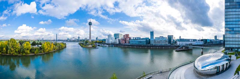 Architektur in Medienhafen in Düsseldorf, Deutschland von Miro May