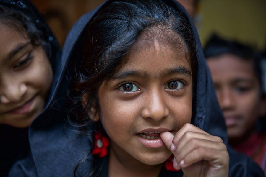 Mädchen in Bangladesch, Asien von Miro May