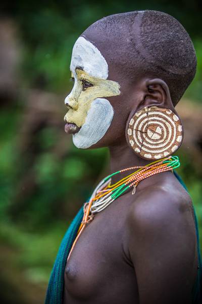 Suri in the Nature von Miro May