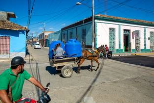Straßenkreuzung in Trinidad, Cuba II