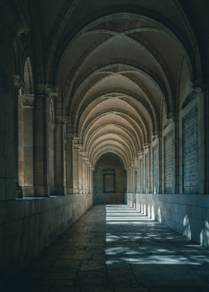Cloisters von Miroslaw Prybinski