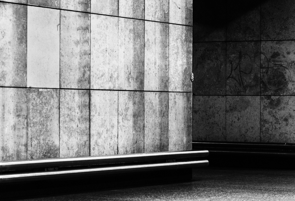 hide and seek von Mitja Roer