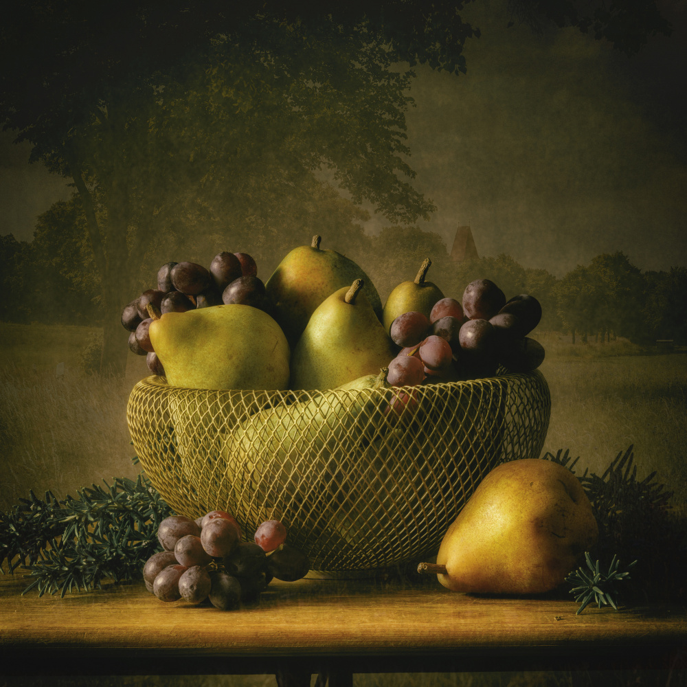 Still life Late Summer Fruit von Monique van Velzen