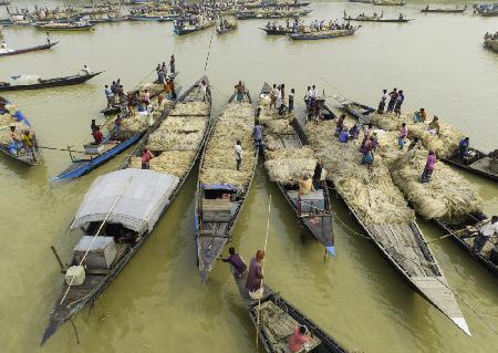 Buying and selling on boats