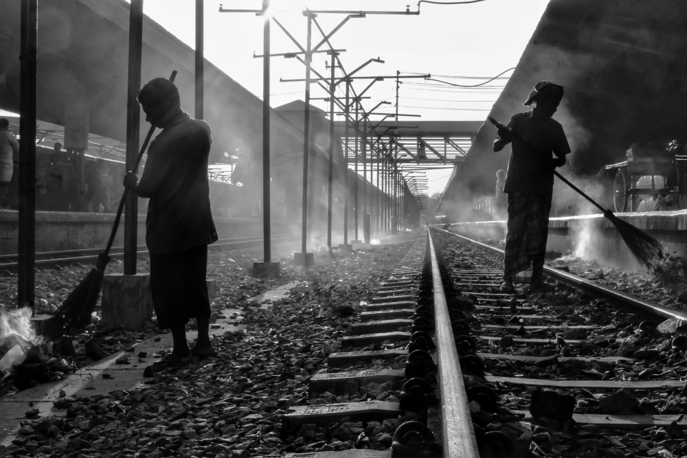 Street cleaning worker von Muhammad Amdad Hossain