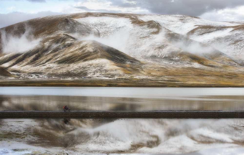 Riding on the roof von Nicolas Marino