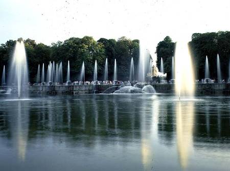 The Fountain of Neptune with central sculpture group of the Triumph of Neptune and Amphitrite von Nicolas Sebastien Adam