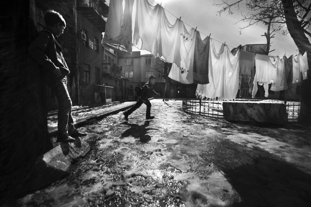 Play with light and clothes von Nihal Eken