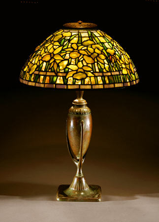 A ''Daffodil'' Leaded Glass And Bronze Table Lamp By Tiffany Studios von 