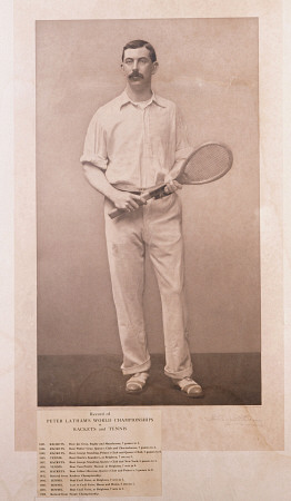 A Signed Pphotograph Of British Racquet And Tennis Champion Peter Latham With A List Of His Titles von 
