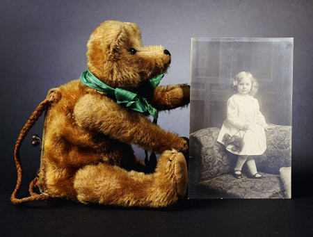 A Teddy Bear Purse With Honey Golden Mohair von 