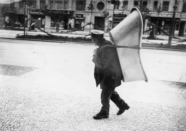 Berl.Dienstmann transport.Zinkbadewanne von 