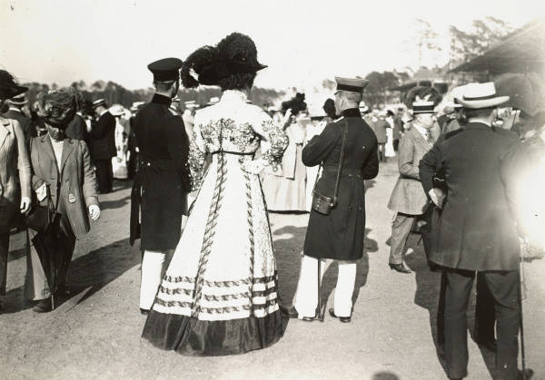 Berlin-Karlshorst,Elegantes Publikum von 