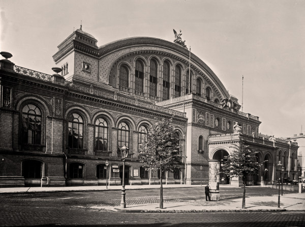 Berlin, Anhalter Bahnhof / Foto Levy von 
