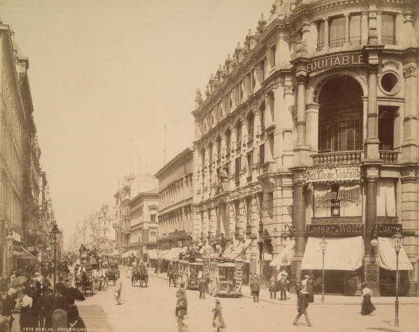 Berlin, Friedrichstrasse / Foto Levy von 