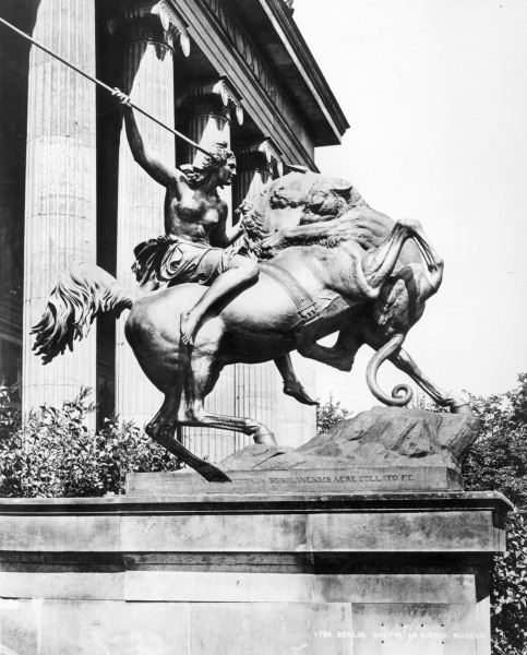 Berlin,Kämpfende Amazone,Altes Museum von 