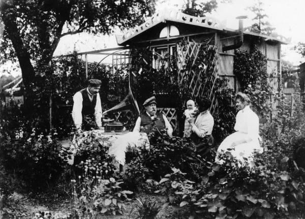 Berlin,''Laubenpieperfamilie''/Haeckel von 