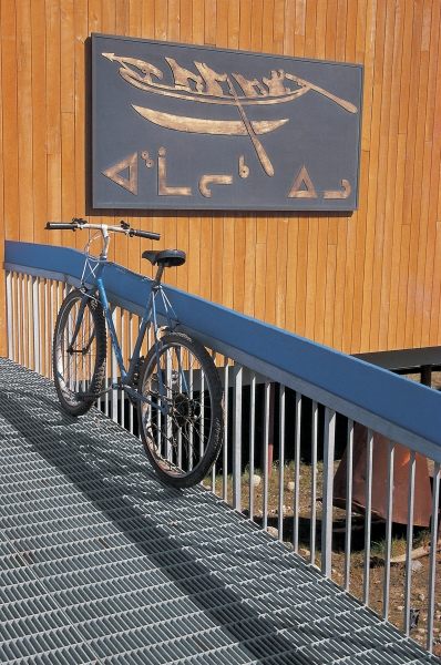 Bicycle at barrier , Baffin Island , Canada (photo)  von 