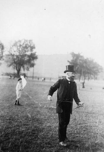 Drachensteigen in Berlin 1907 von 