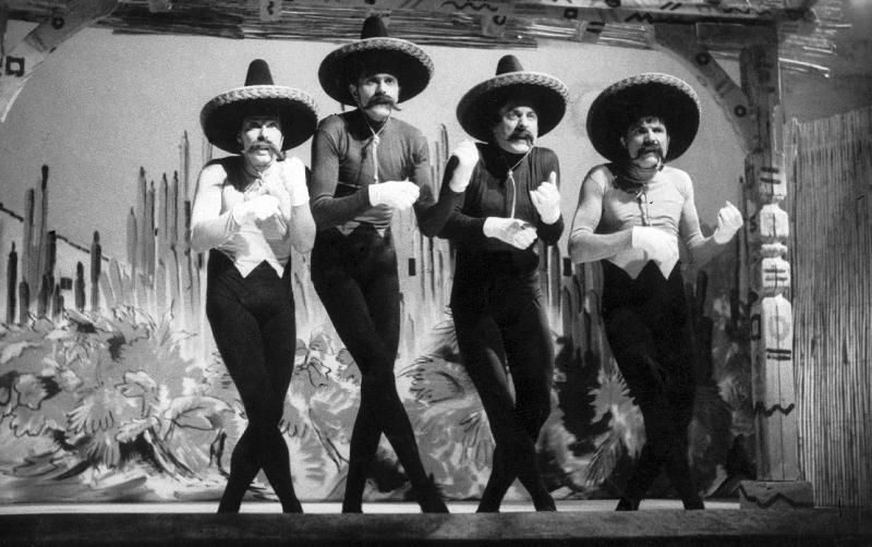 Les freres jacques dans le film La rose rouge de MarcelloPagliero von 