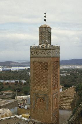 Mosque Sidi Halaoui, view of the Minaret (photo) 