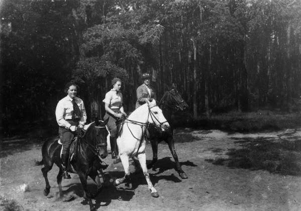 Reiter im Berliner Grunewald /Foto 1931 von 