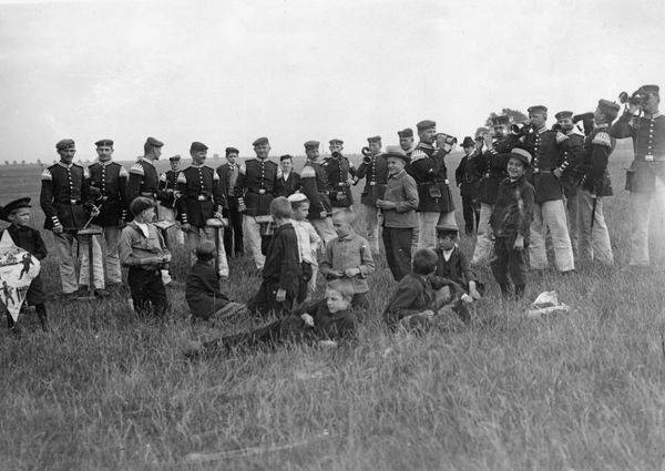 Rekruten beim Signalblasen,Berlin/Foto von 